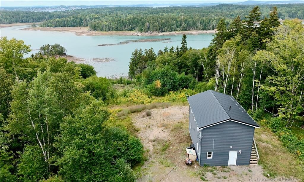 Property Photo:  5 Maple Leaf Court  NB E5E 0A9 