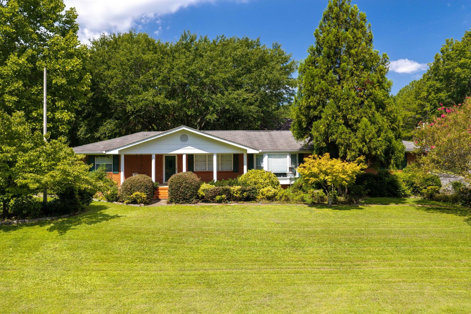 Property Photo: 409 White Road TN 37421