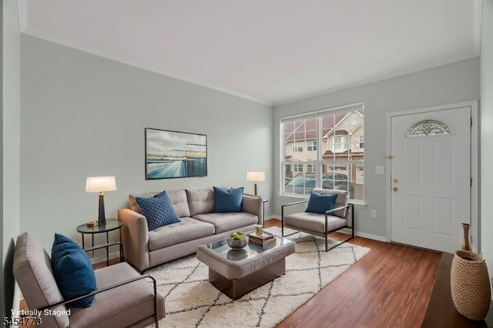 Property Photo:  13 Reins Ct  NJ 08873 
