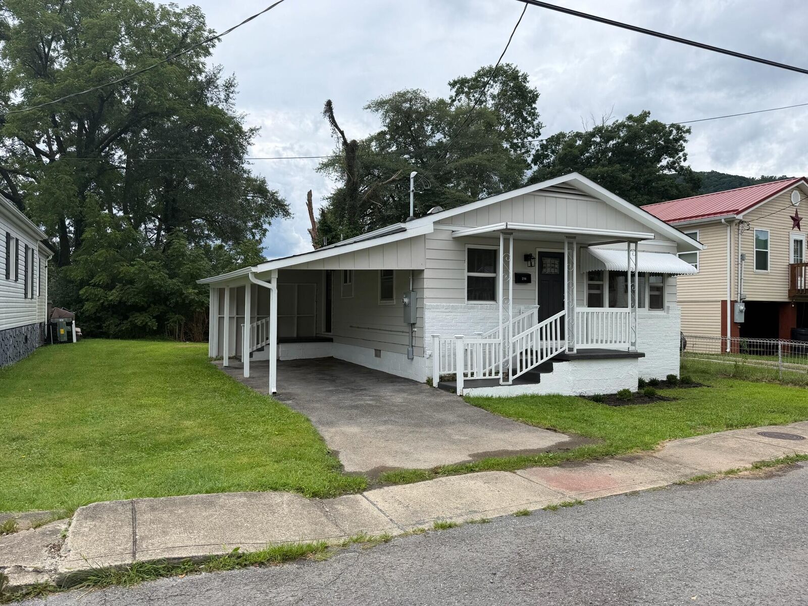 Property Photo: 164 11th Street WV 25962