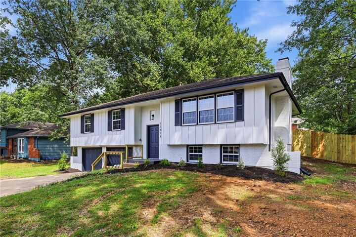 Property Photo:  11818 E 62nd Terrace  MO 64133 