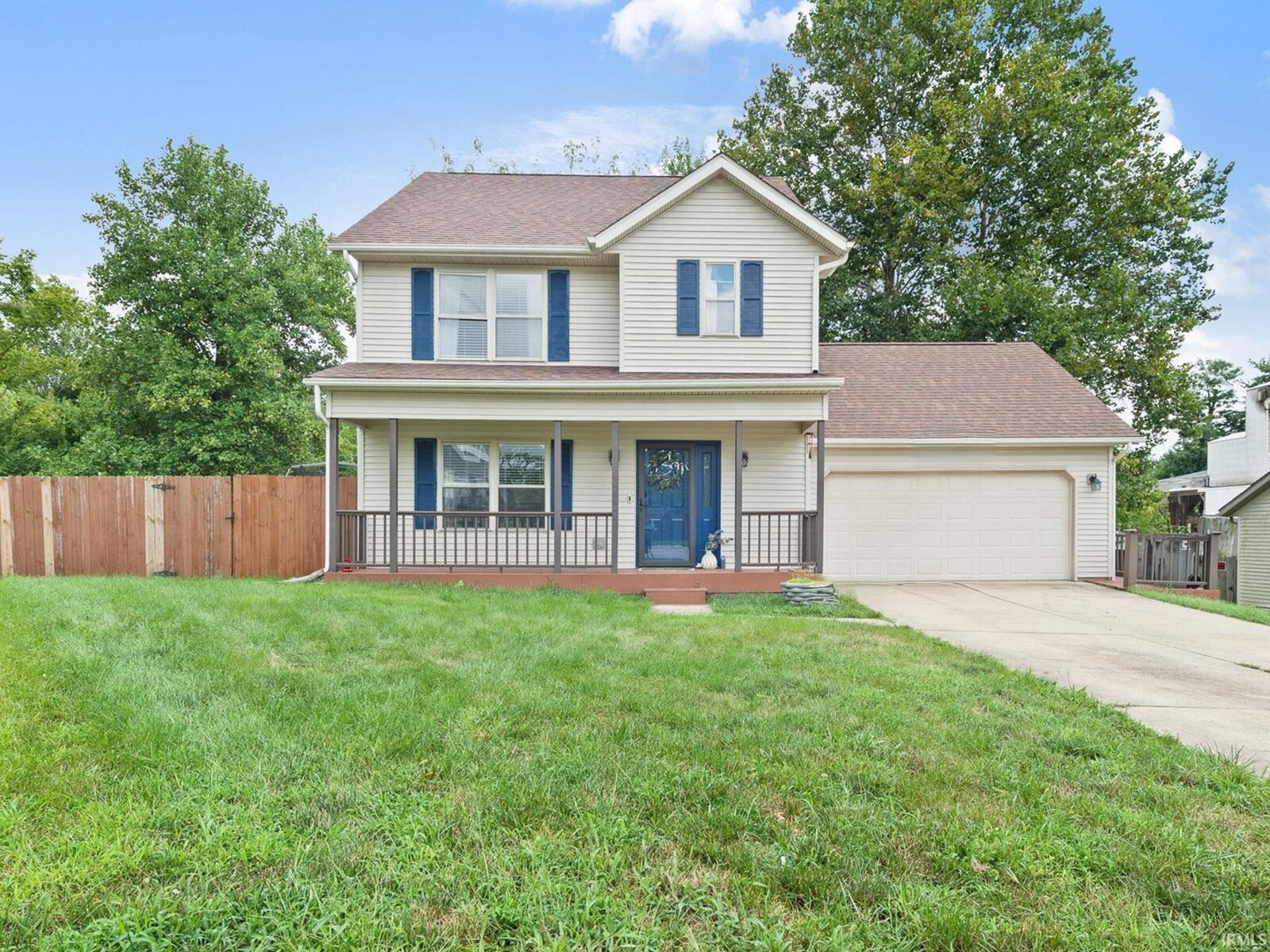 Property Photo:  905 S Timothy Court  IN 47403 