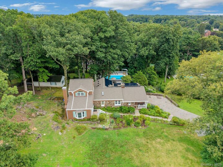 Property Photo:  24 Westerly Lane  NY 10594 