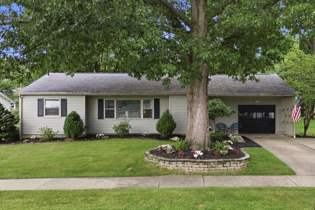 Property Photo: 918 S Heltman OH 44805