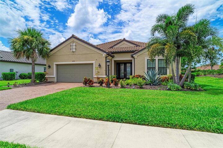 Property Photo: 4530 Trento Place FL 34211