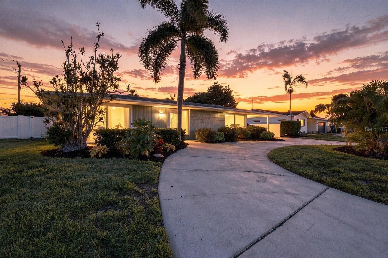 Property Photo: 5188 40th Street S FL 33711