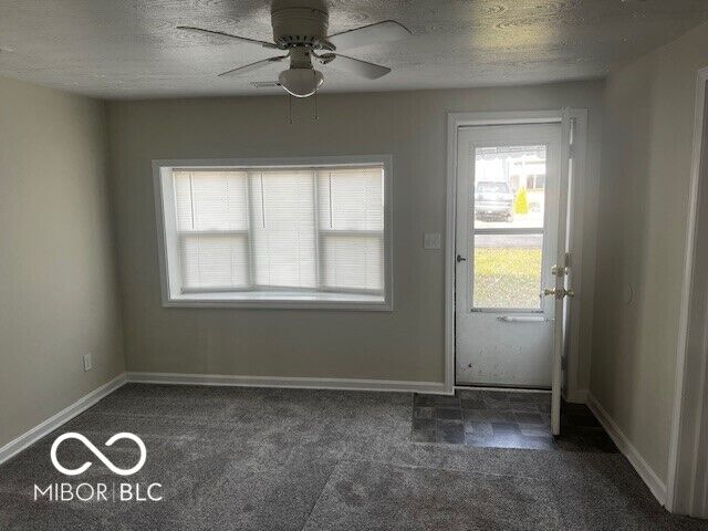 Property Photo: 1041 W Hendricks Avenue IN 46176