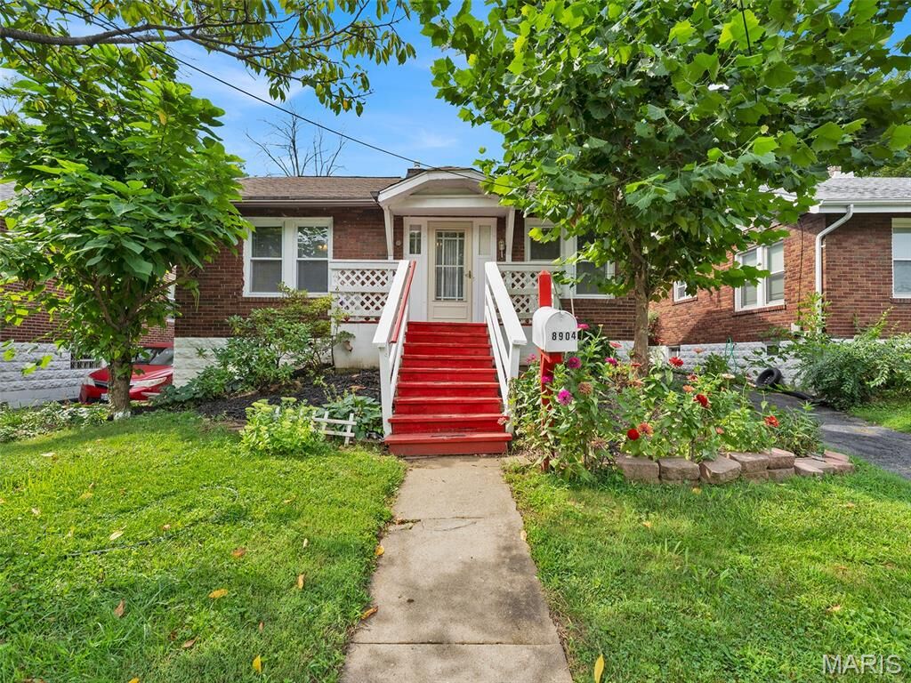 Property Photo:  8904 Olden Avenue  MO 63114 