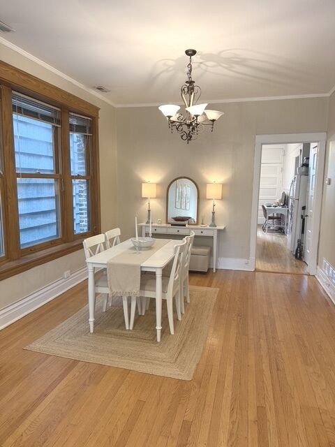 Property Photo: 900 W Wrightwood Avenue 2W IL 60614