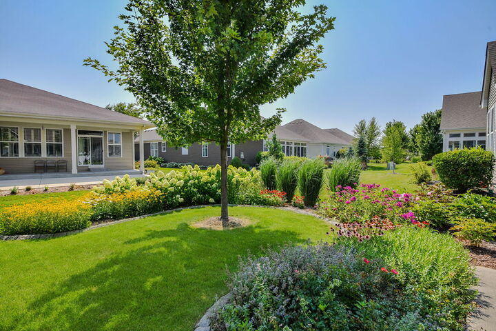 Property Photo:  2612 Drexel Drive  IL 60564 