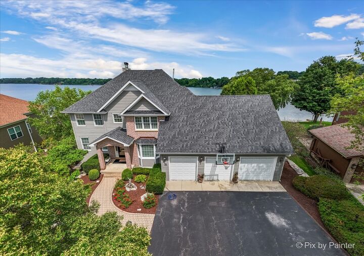 Property Photo:  15 Shoshoni Trail  IL 60046 