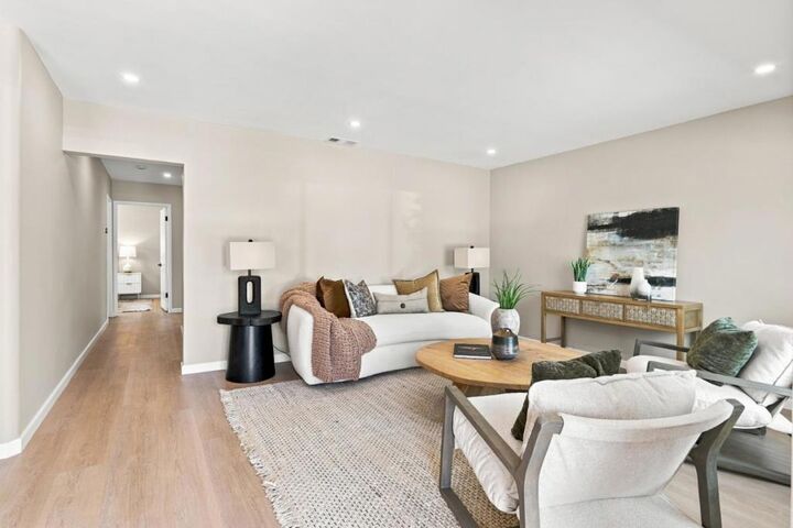 Property Photo:  568 Madrone Avenue  CA 94085 