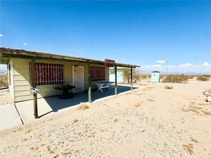 Property Photo: 80250 El Paseo CA 92277