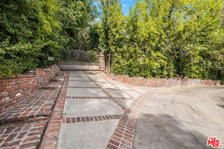 Property Photo:  9911 Tower Lane  CA 90210 