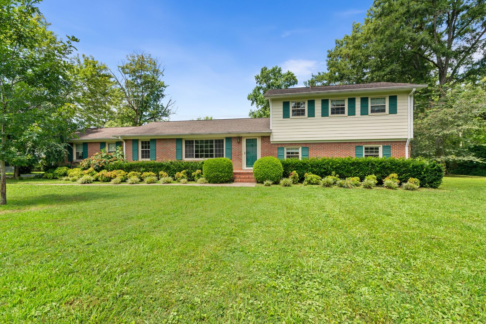 Property Photo: 106 Lannom Cir TN 37388