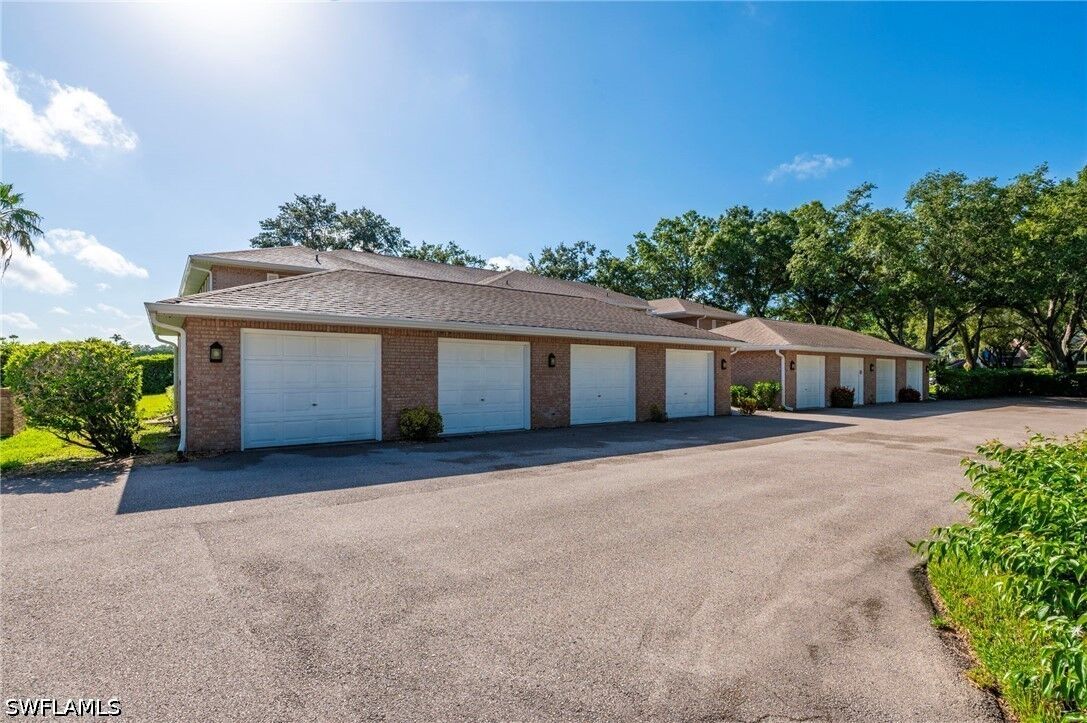 Property Photo: 6750 Lone Oak Boulevard C FL 34109