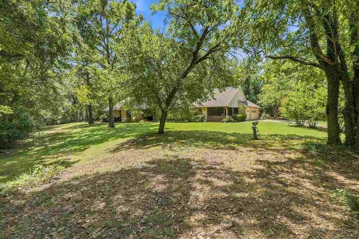 Property Photo:  80 Elmwood  OK 74601 
