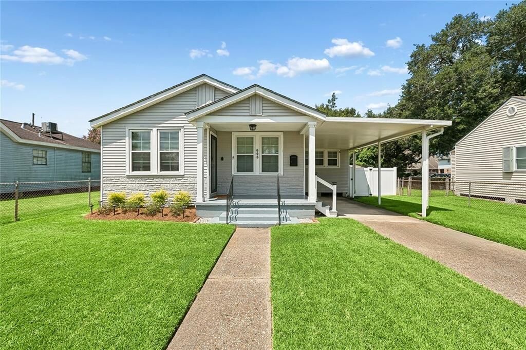 Property Photo: 606 Division Street LA 70001