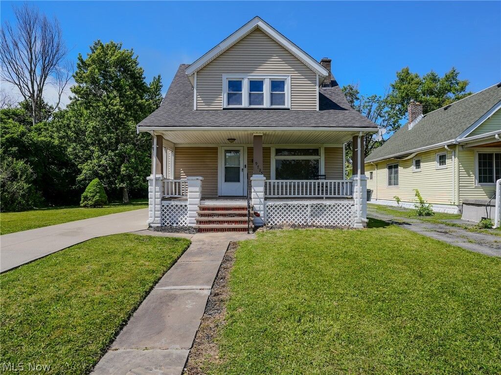 Property Photo: 9725 Parkview Avenue OH 44125