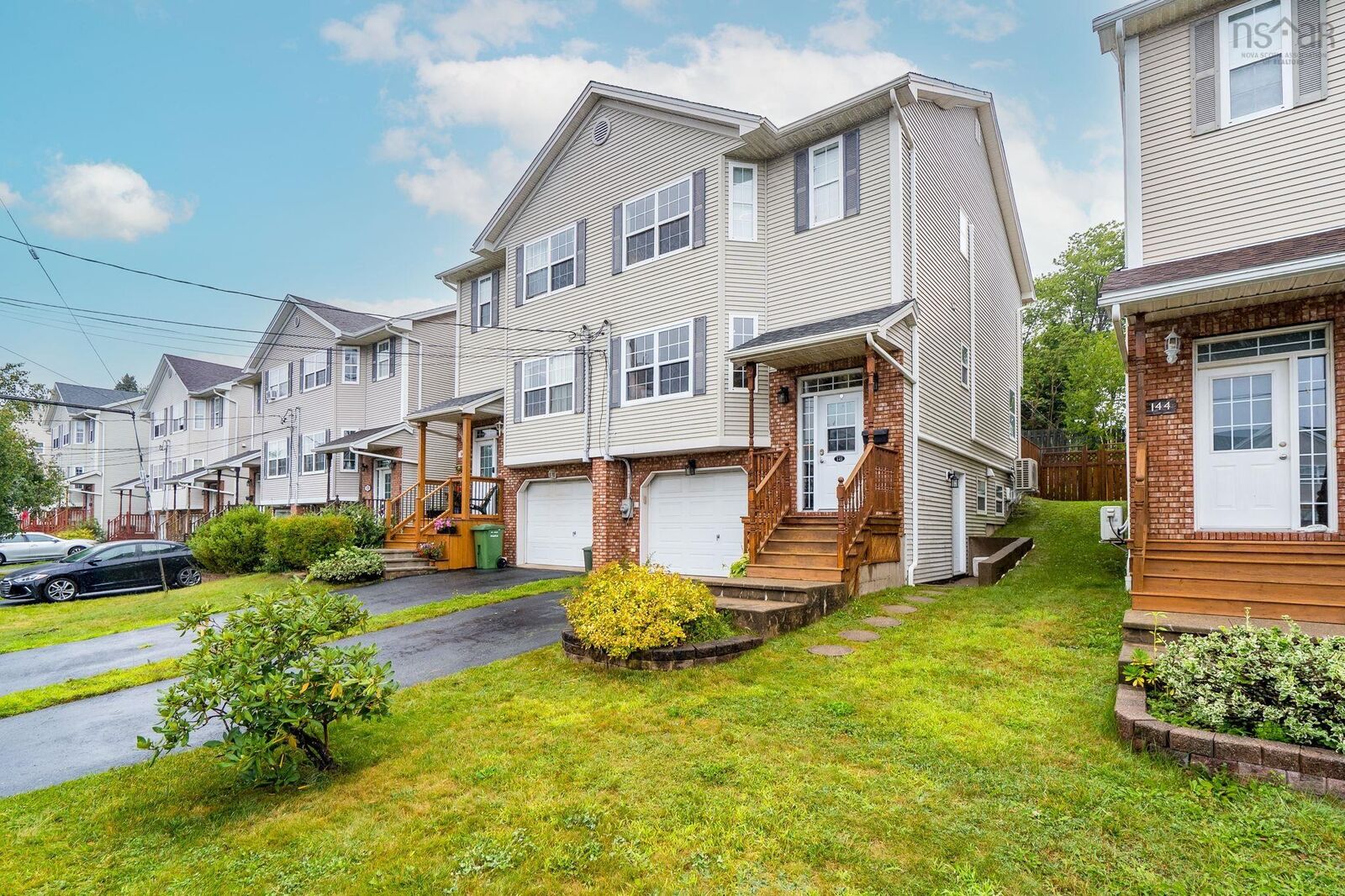 Property Photo:  142 Stoneybrook Court  NS B3M 3J7 