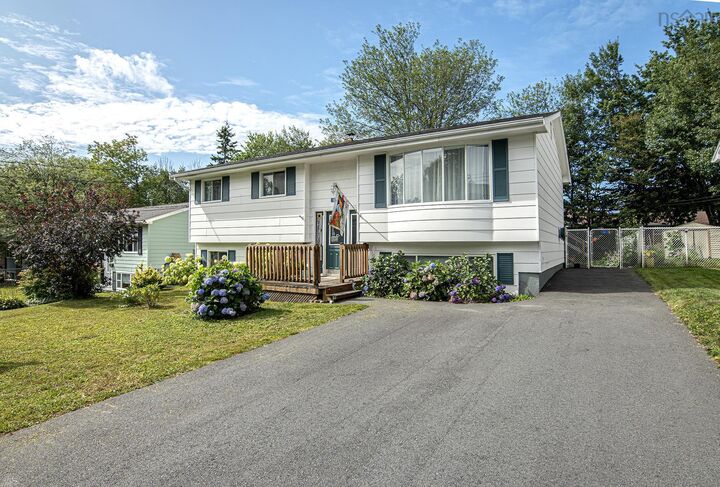 1653 Riverside Drive — photo 1