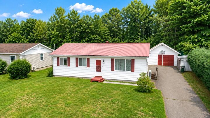 Property Photo: 1144 Aalders Avenue, NS B4N 3H5