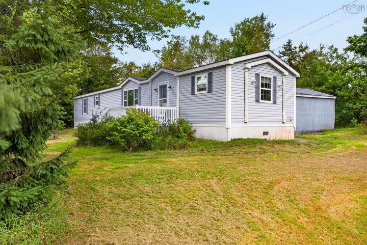 Property Photo: 1050 Waddens Court NS B0K 2A0