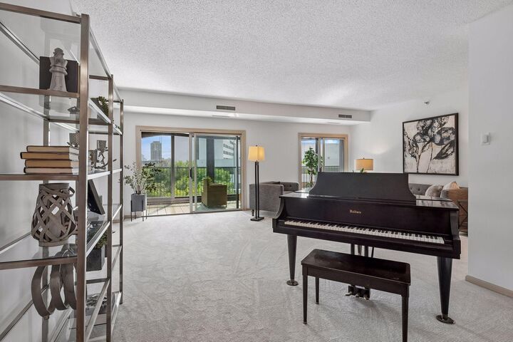 Property Photo: 1235 Yale Place 709 MN 55403