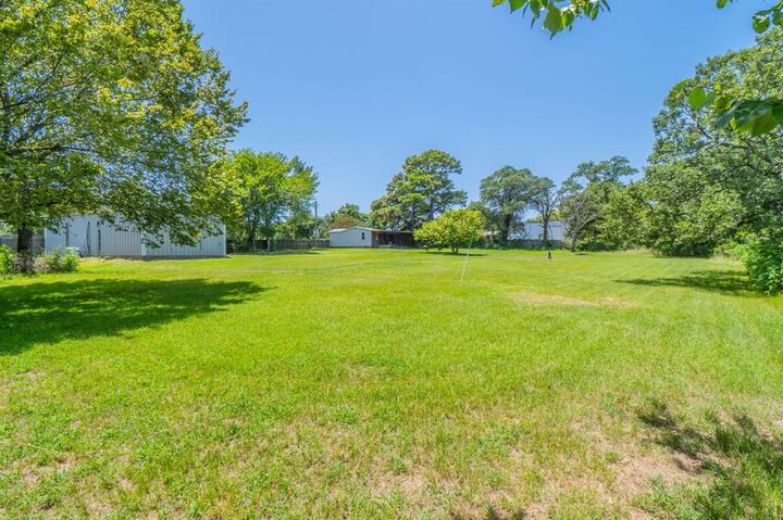 Property Photo: 6017 E Hwy 67 TX 76009