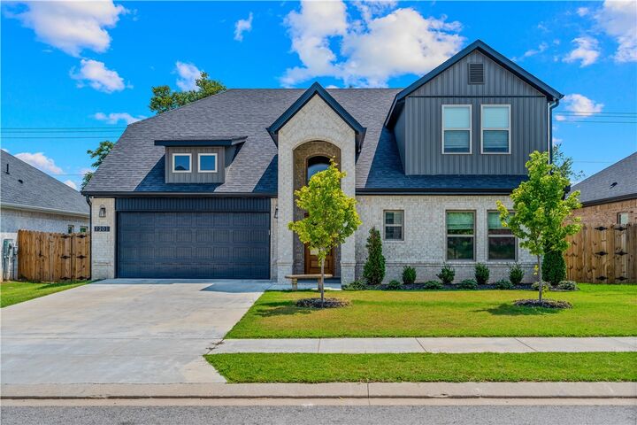 Property Photo: 7201 SW Basswood Avenue AR 72713