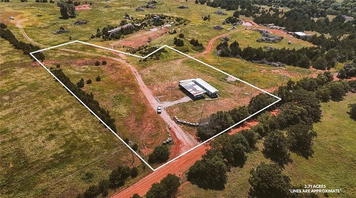 Property Photo: 16465 E Industrial Road OK 73058