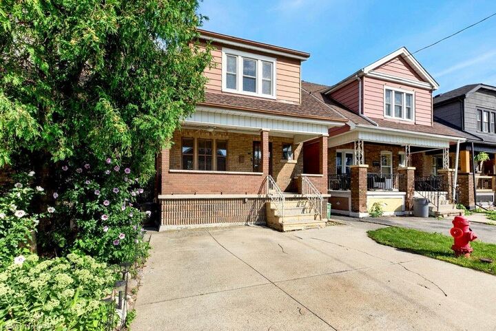 Photo de la propriété:  58 Belmont Avenue  ON L8L 7M1 