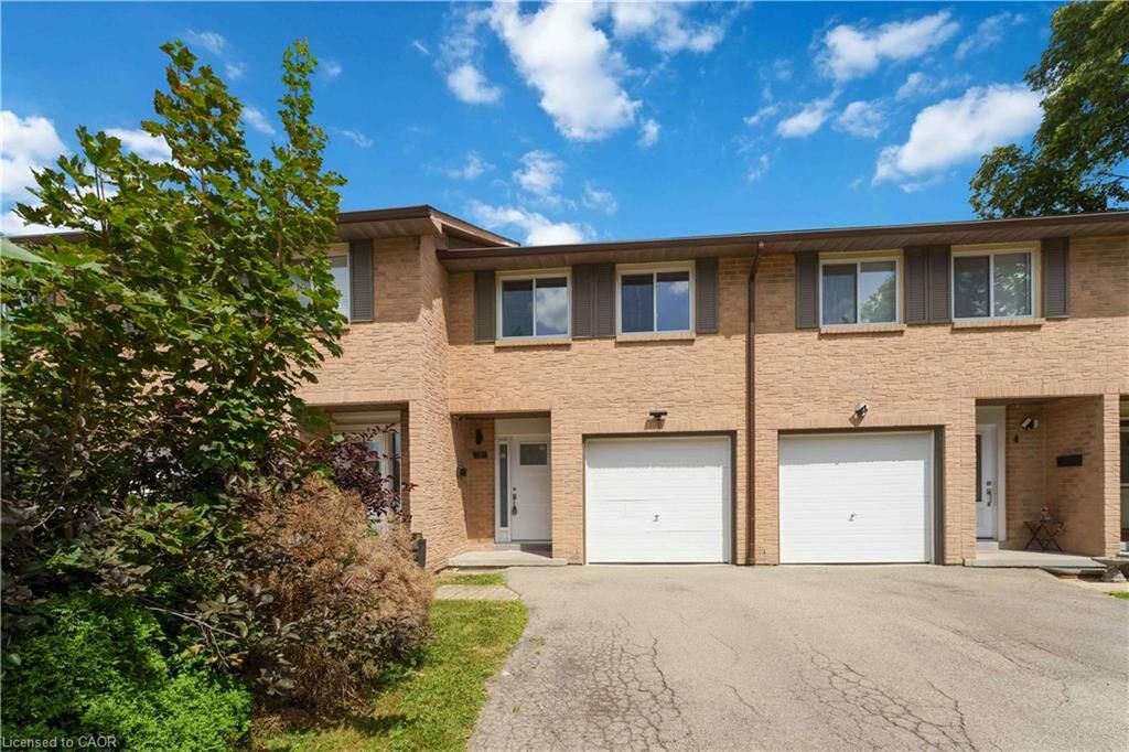 Property Photo:  66 Summercrest Drive 3  ON L8K 6G6 