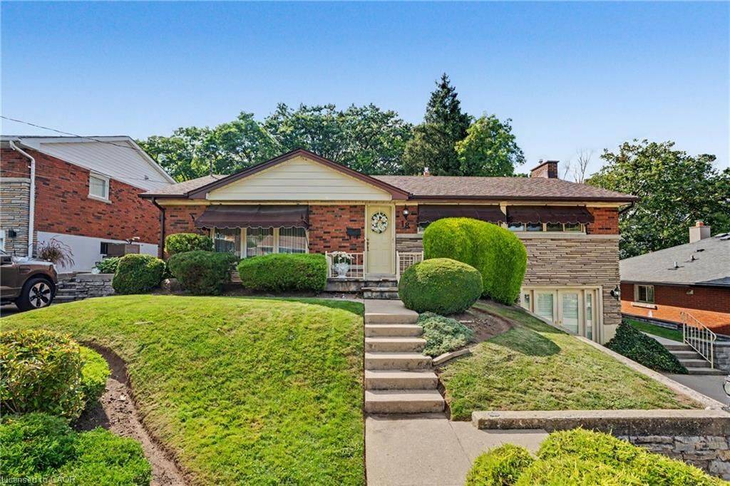 Property Photo: 18 Battlefield Drive ON L8G 1T7