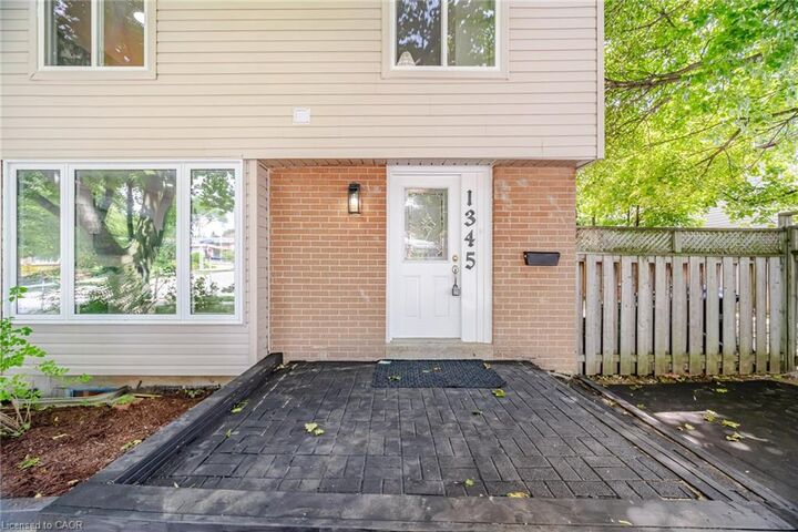 Property Photo: 1345 Playford Road ON L5J 3V9