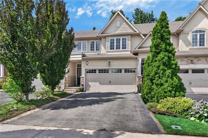 82 Maplevale Drive — photo 1