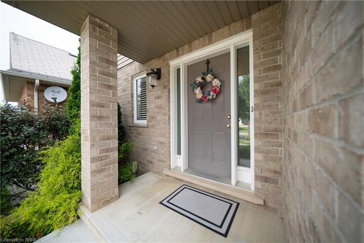 Property Photo: 169 McGuiness Drive ON N3T 6R4