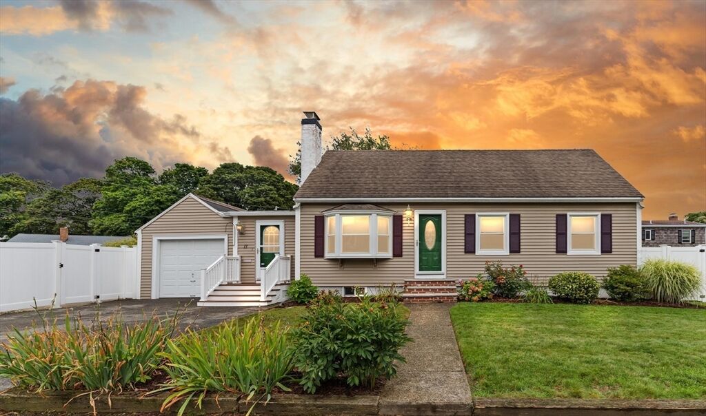 Property Photo:  11 Old Farm Rd  MA 01915 