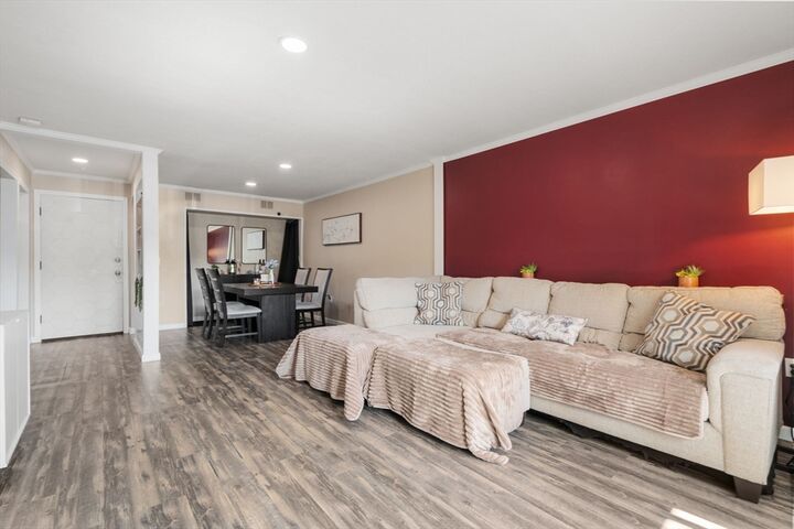 Property Photo:  12 Shadowbrook Ln 3  MA 01757 
