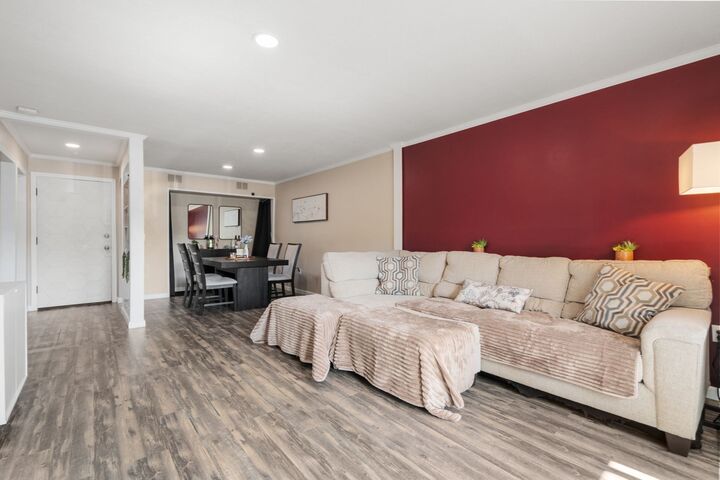 Property Photo:  12 Shadowbrook Ln 3  MA 01757 