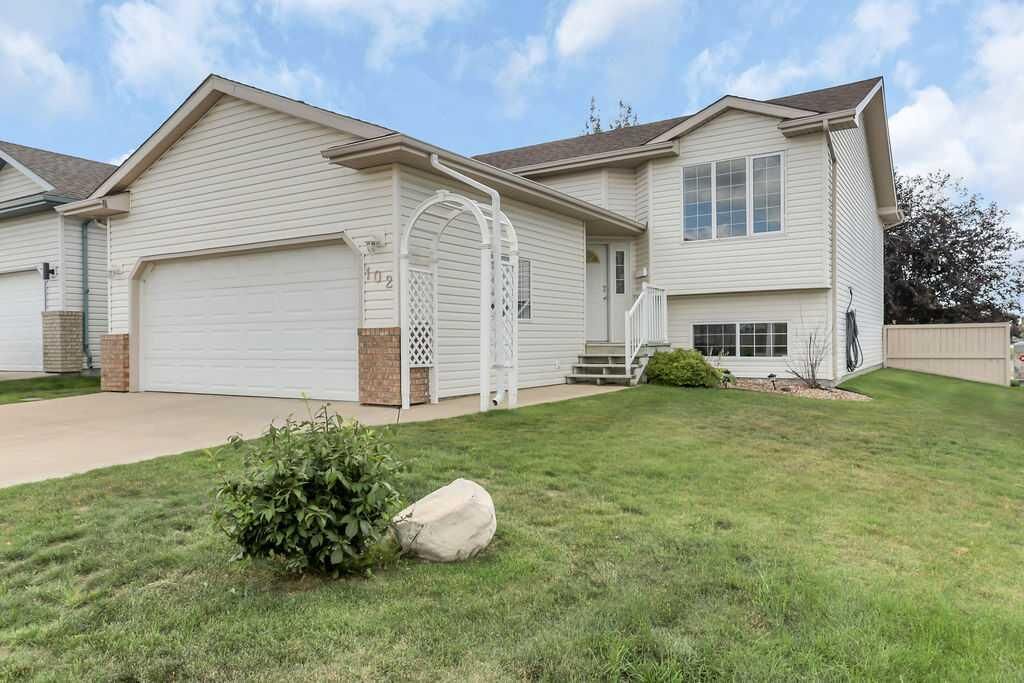 Property Photo:  102 Drummond Avenue  AB T4R 3A5 