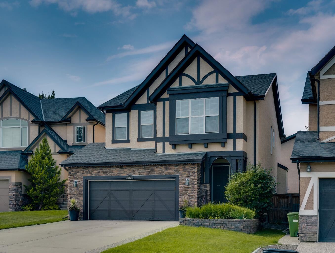Property Photo:  242 Valley Woods Place NW  AB T3B 6A3 