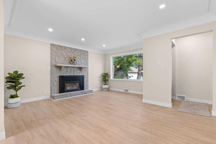 Property Photo: 2007 Cottonwood Crescent SE AB T2B 1B9