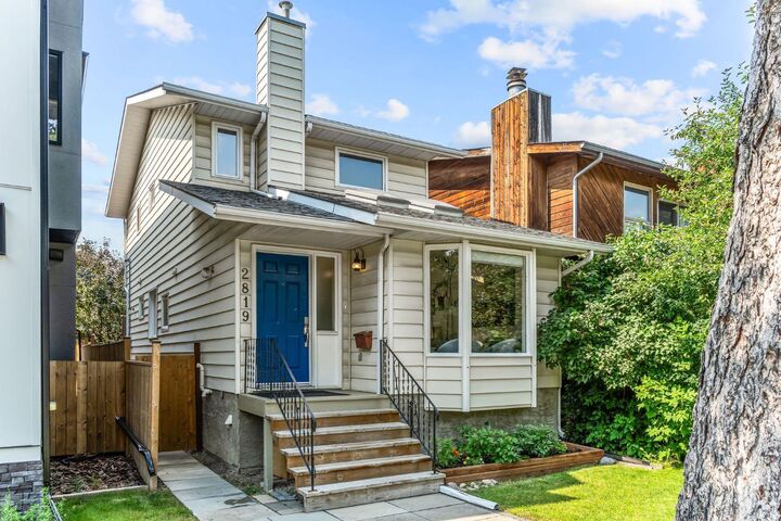 Property Photo:  2819 28 Street SW  AB T3E 4R2 
