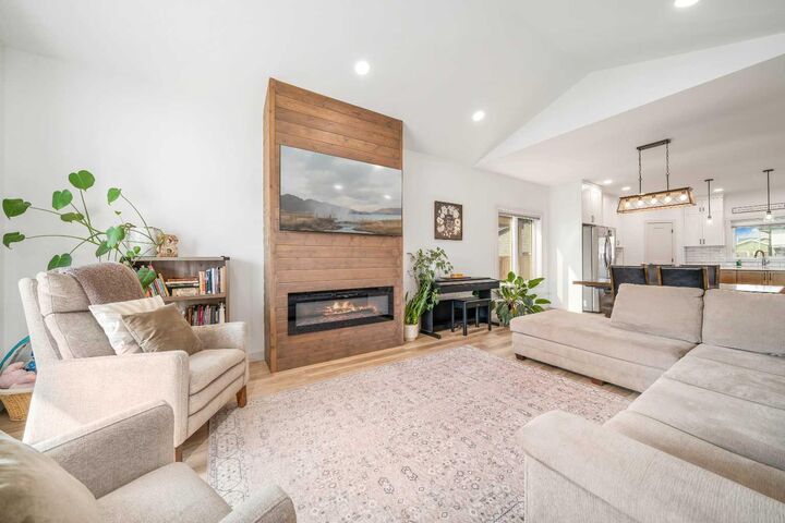 Property Photo: 248 Westview Crescent W AB T0K 0G0
