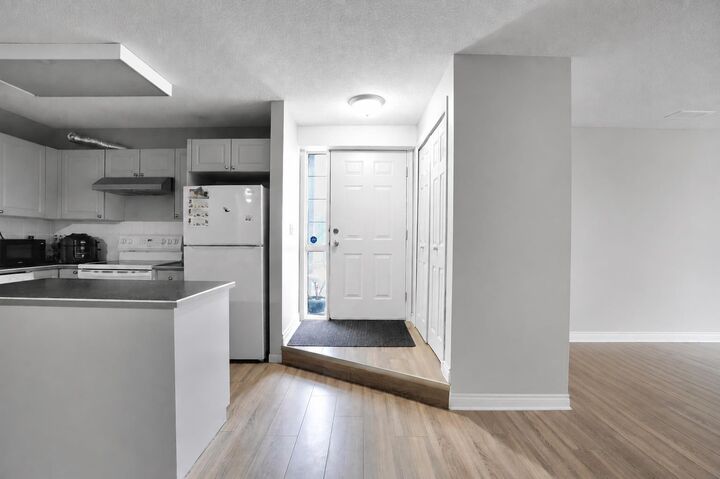 Property Photo:  2003 62 Avenue SE  AB T4C 0C2 