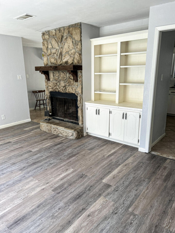 Property Photo:  204 Old Oak  LA 71446 