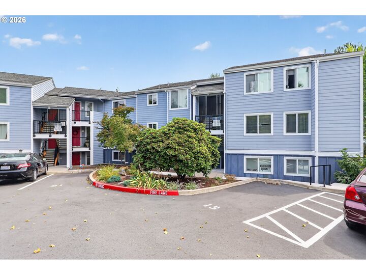 Property Photo:  47 Eagle Crest Dr 14  OR 97035 