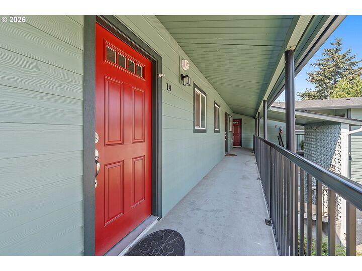 Property Photo:  9333 N Lombard St 19  OR 97203 