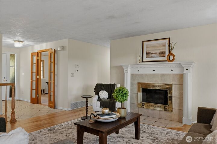 Property Photo: 31423 42nd Place SW WA 98023
